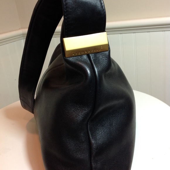 Tignanello Leather Shoulder Bag - Picture 7 of 8